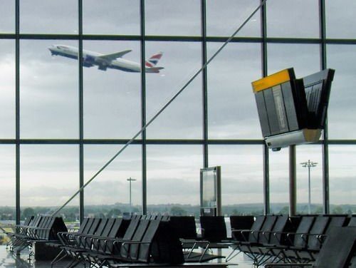 Park and Stay Near Manchester Airport: A Local's Guide for 2026