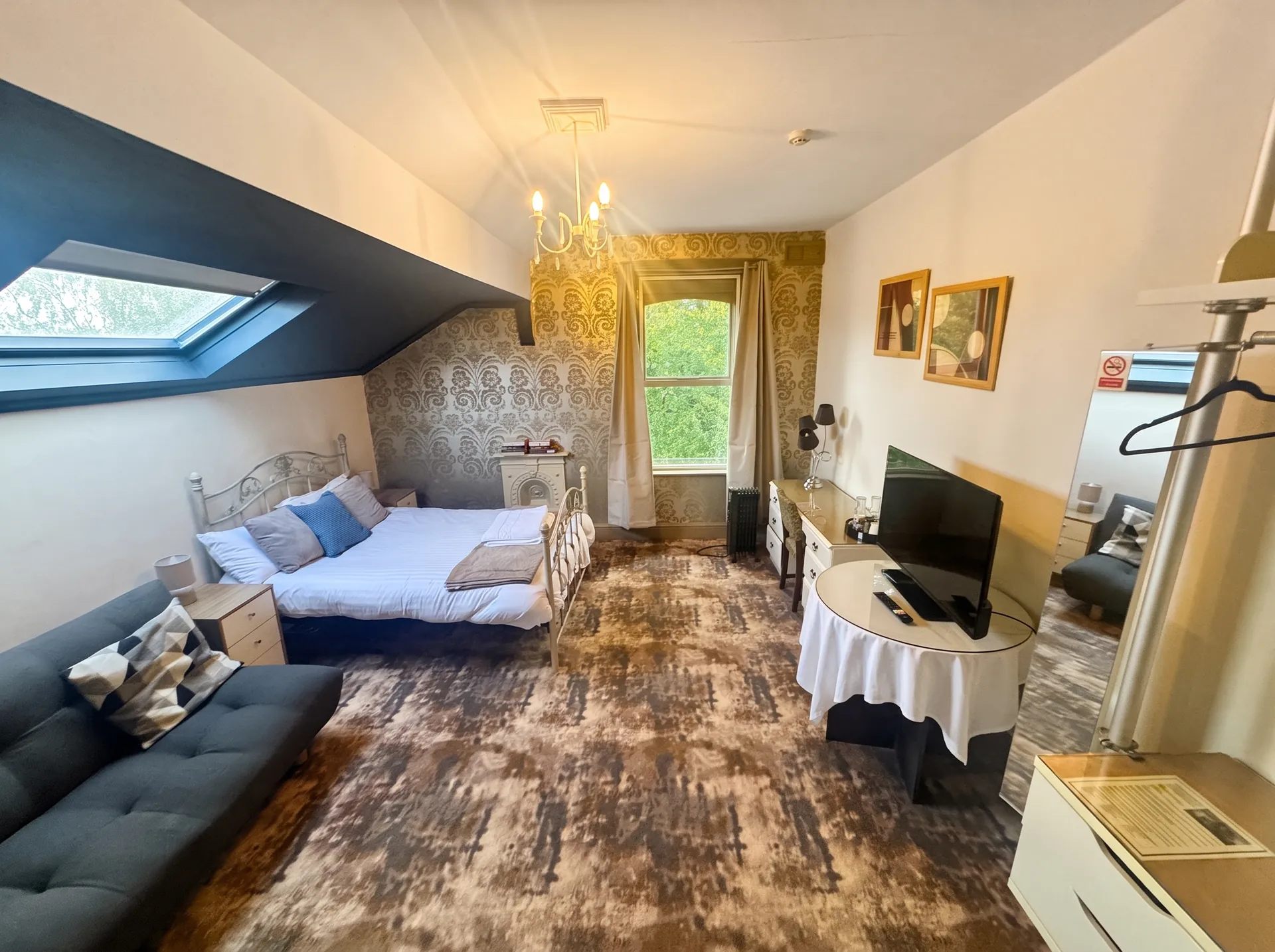 Deluxe Double Room view 1